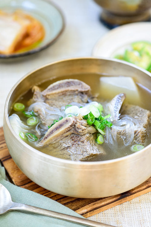 Koreanische Rinderrippchensuppe – Galbitang (갈비탕)