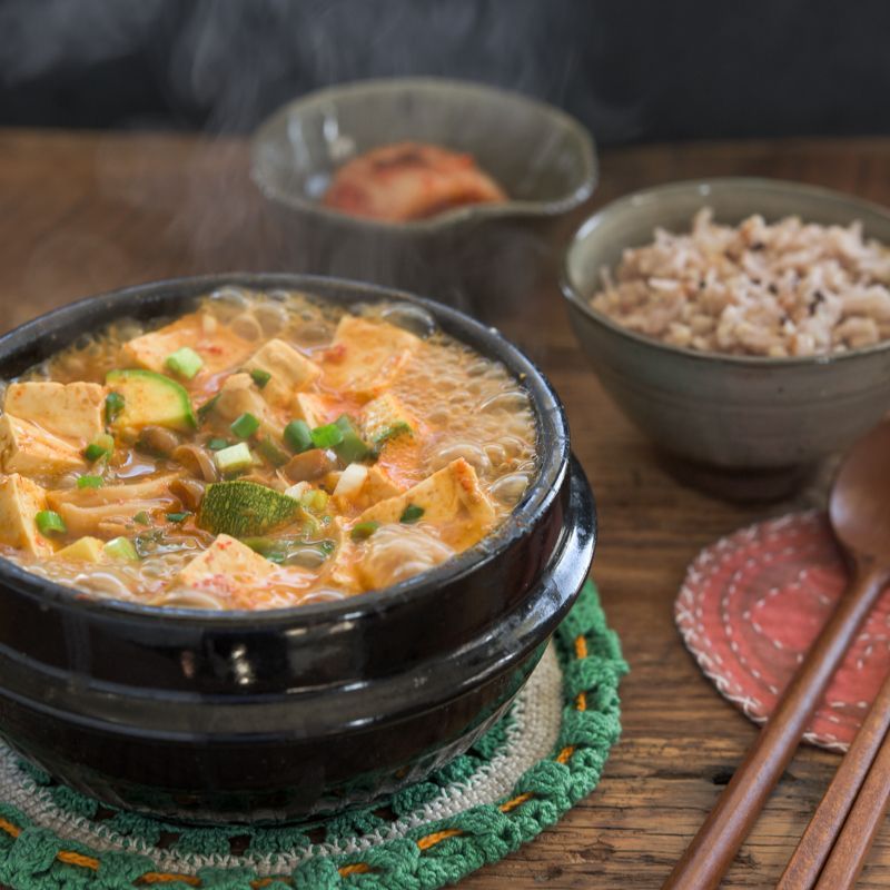 Fermentierter koreanischer Sojabohnenpasten–Eintopf – Doenjang-jjigae (된장찌개) – Koreanisches Rezept von SONAMU