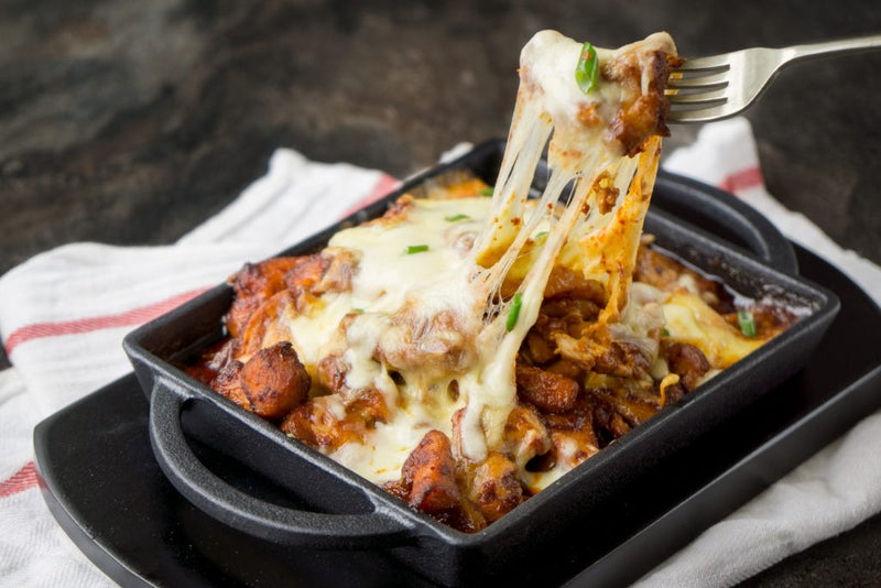 Feuerhuhn mit Käse – Cheese Buldak (치즈불닭) – Koreanisches Rezept von SONAMU