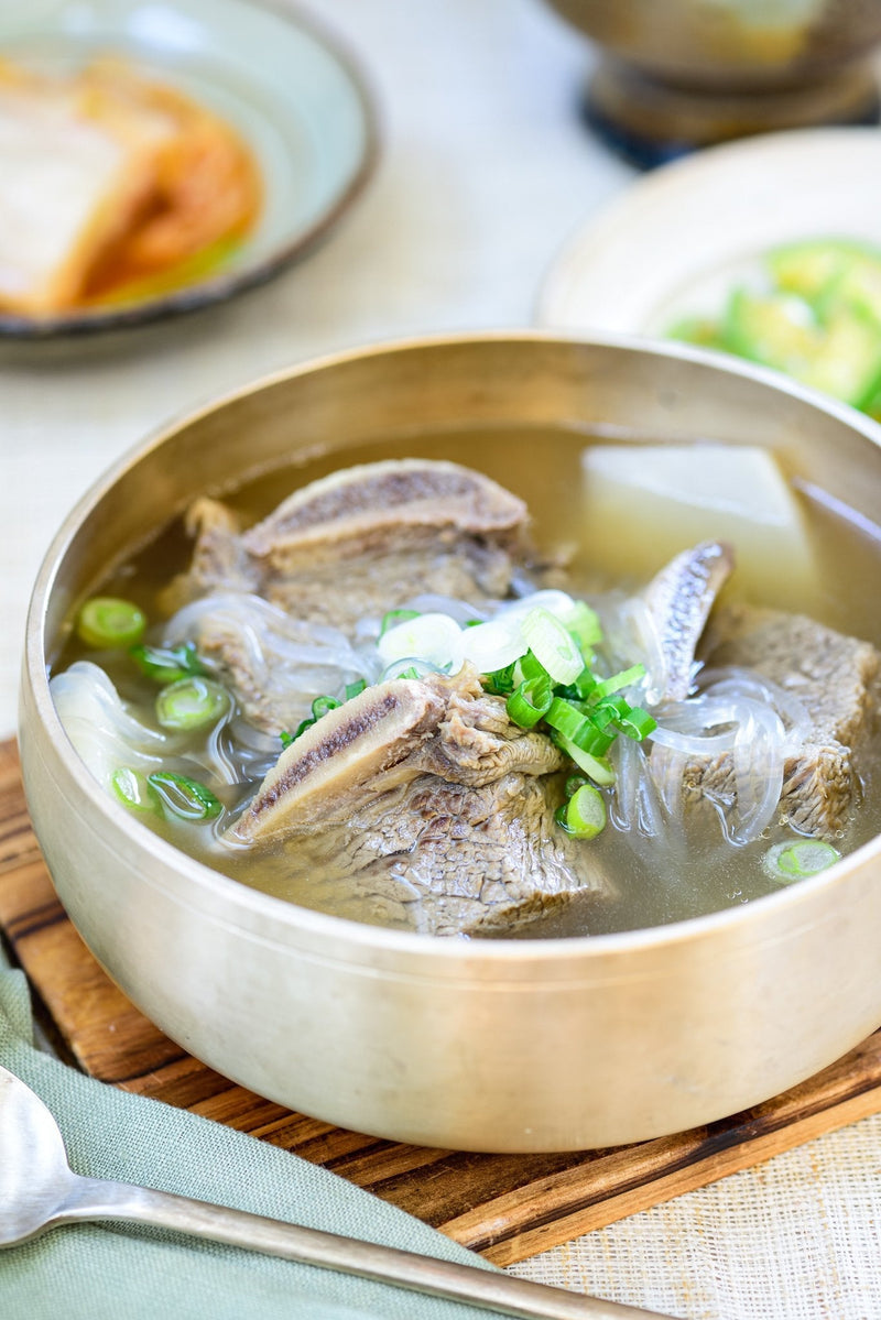Koreanische Rinderrippchensuppe – Galbitang (갈비탕) – Koreanisches Rezept von SONAMU
