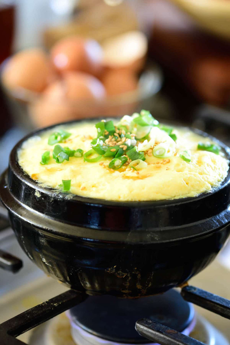 Gedämpftes Ei im Tontopf – Ttukbaegi Gyeranjjim (뚝배기 계란찜) – Koreanisches Rezept von SONAMU