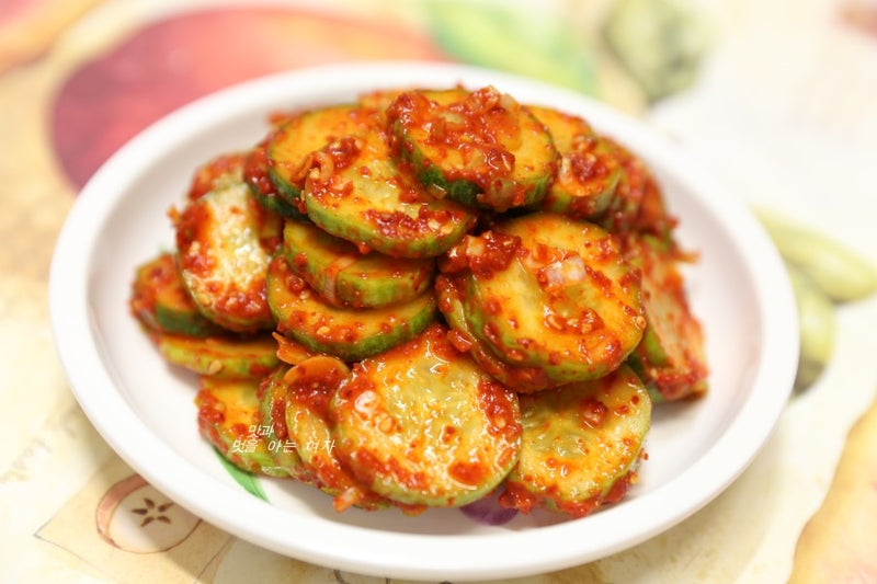 Würziger koreanischer Gurkensalat – Oi Muchim – Koreanisches Rezept von SONAMU